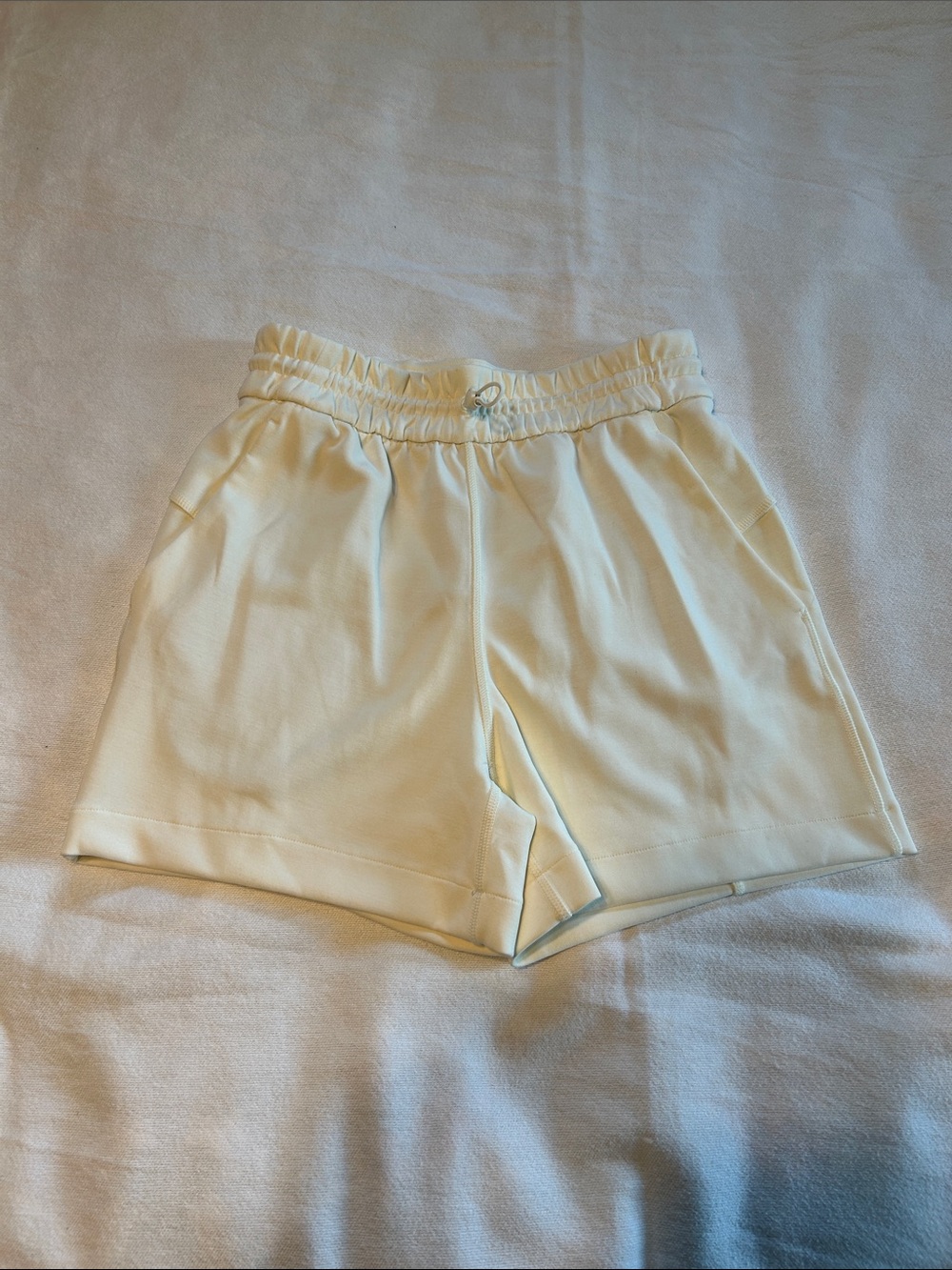 LULULEMON Elastic Waist Knit Shorts